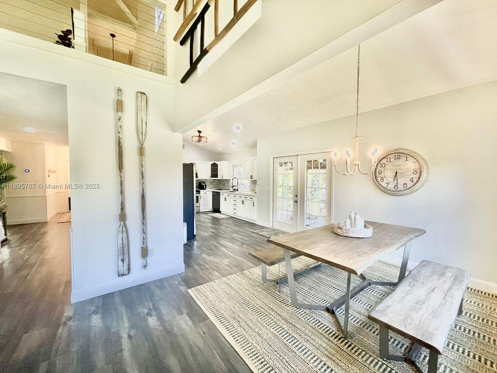 REGINA PALMS - Residential Lease