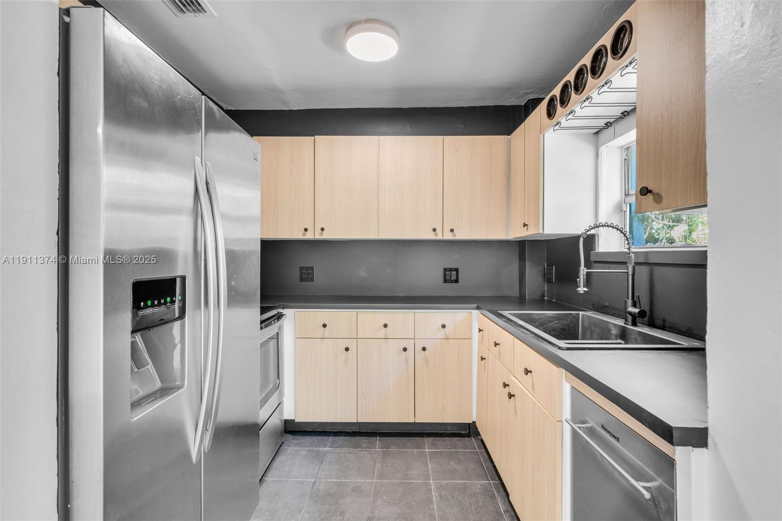 BELLE ISLE VILLAS - Residential