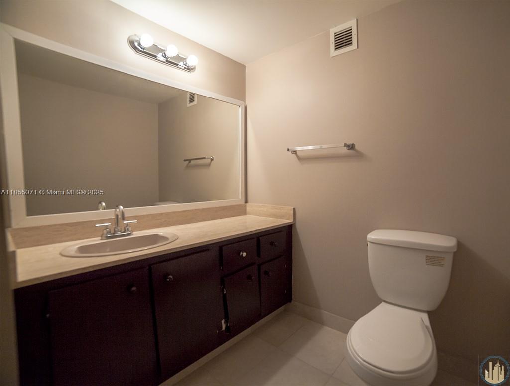 500 Three Islands Blvd 716