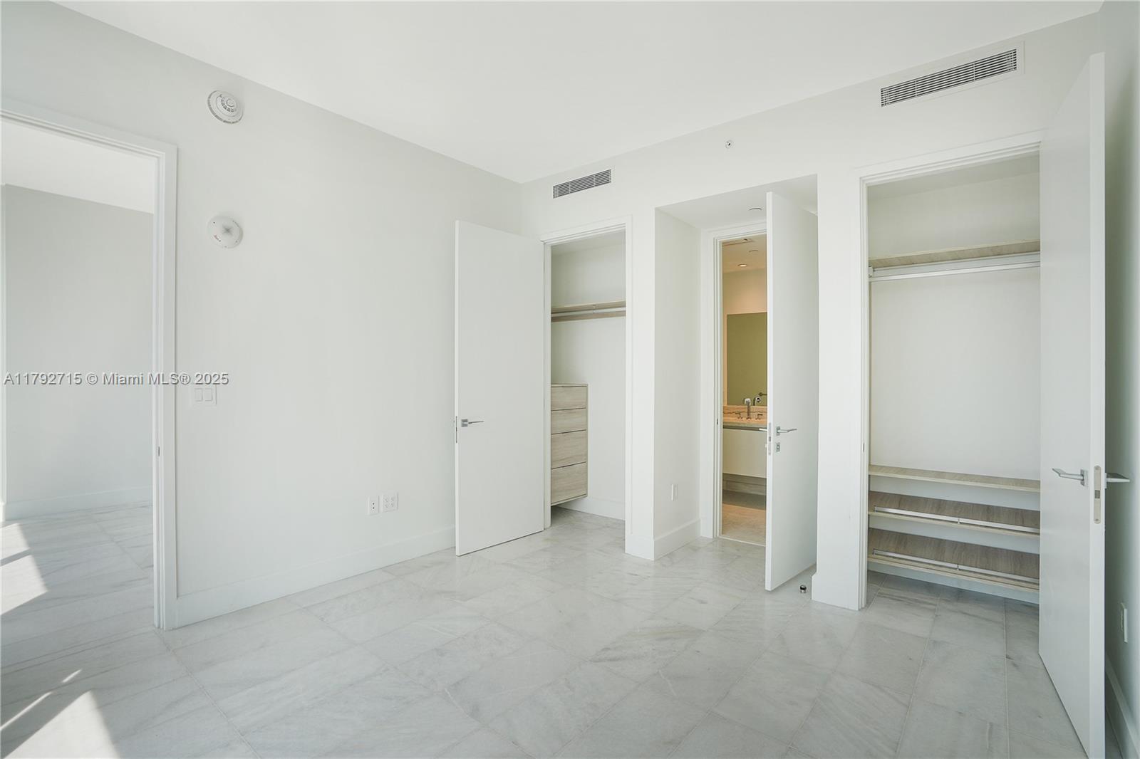 ESCOTTONIA PARK - Residential