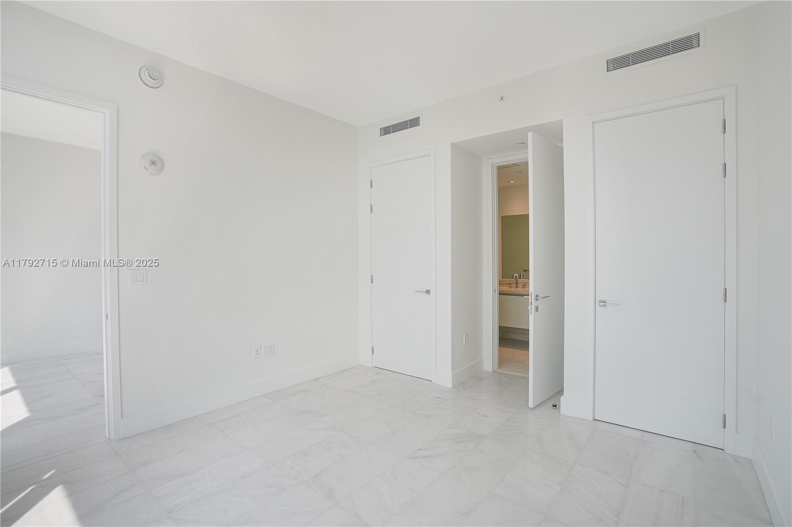 ESCOTTONIA PARK - Residential