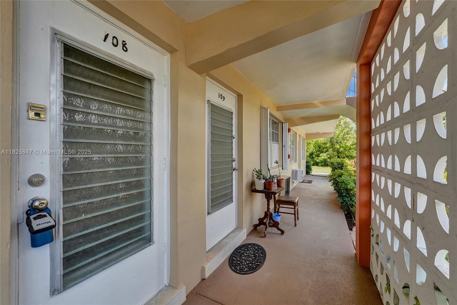 2106 NE 56th Ct 108