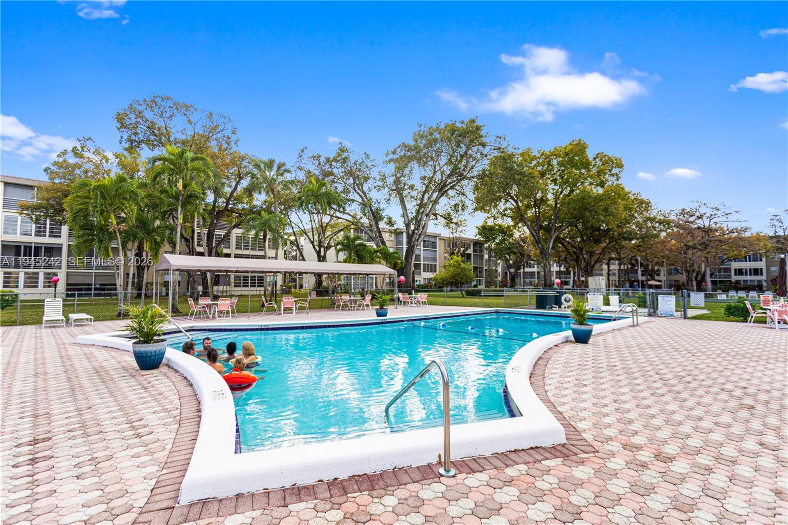 CYPRESS CHASE CONDO NO 1 - Residential