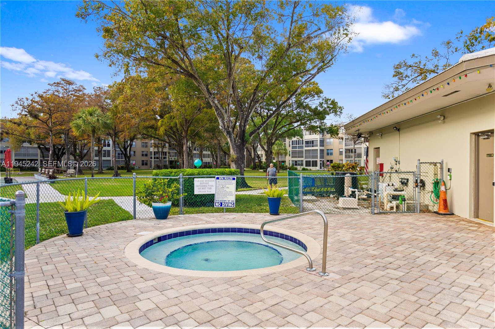 CYPRESS CHASE CONDO NO 1 - Residential