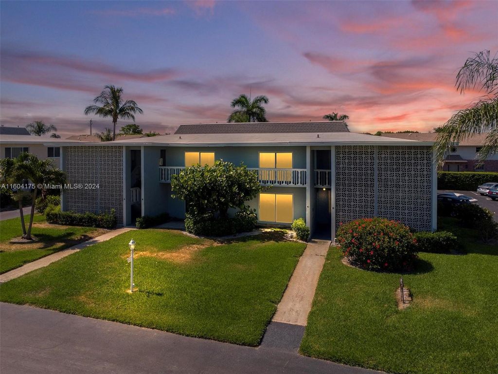 Photo of 110 South Blvd #2D, Boynton Beach, FL 33435 (MLS # A11604175)