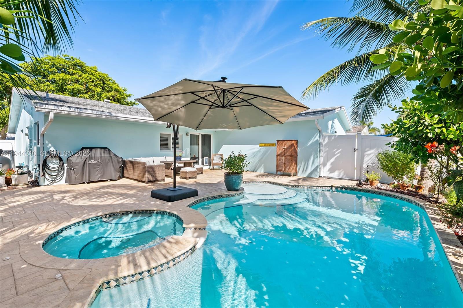 DANIA HIGHLANDS - Residential