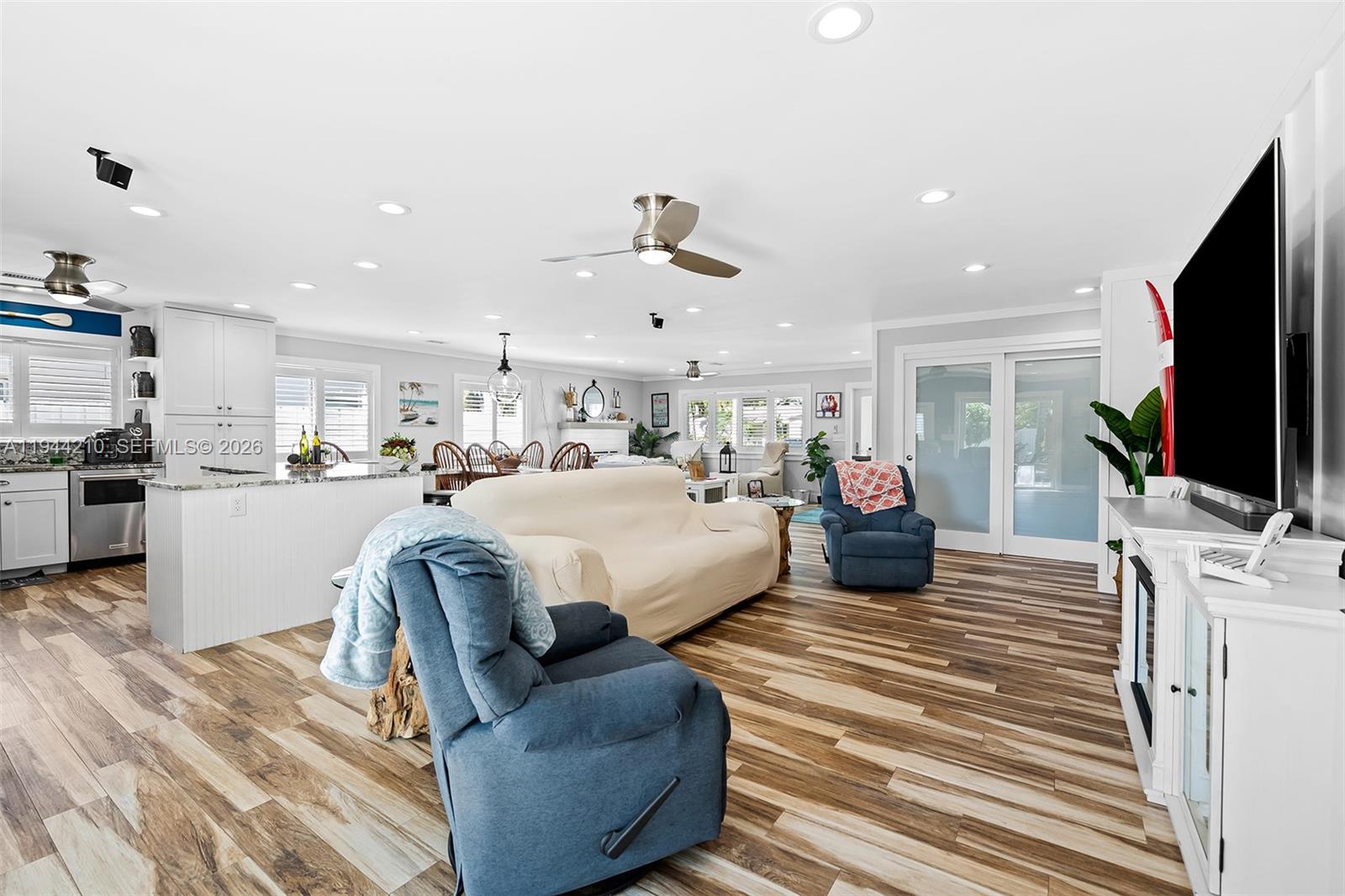 DANIA HIGHLANDS - Residential