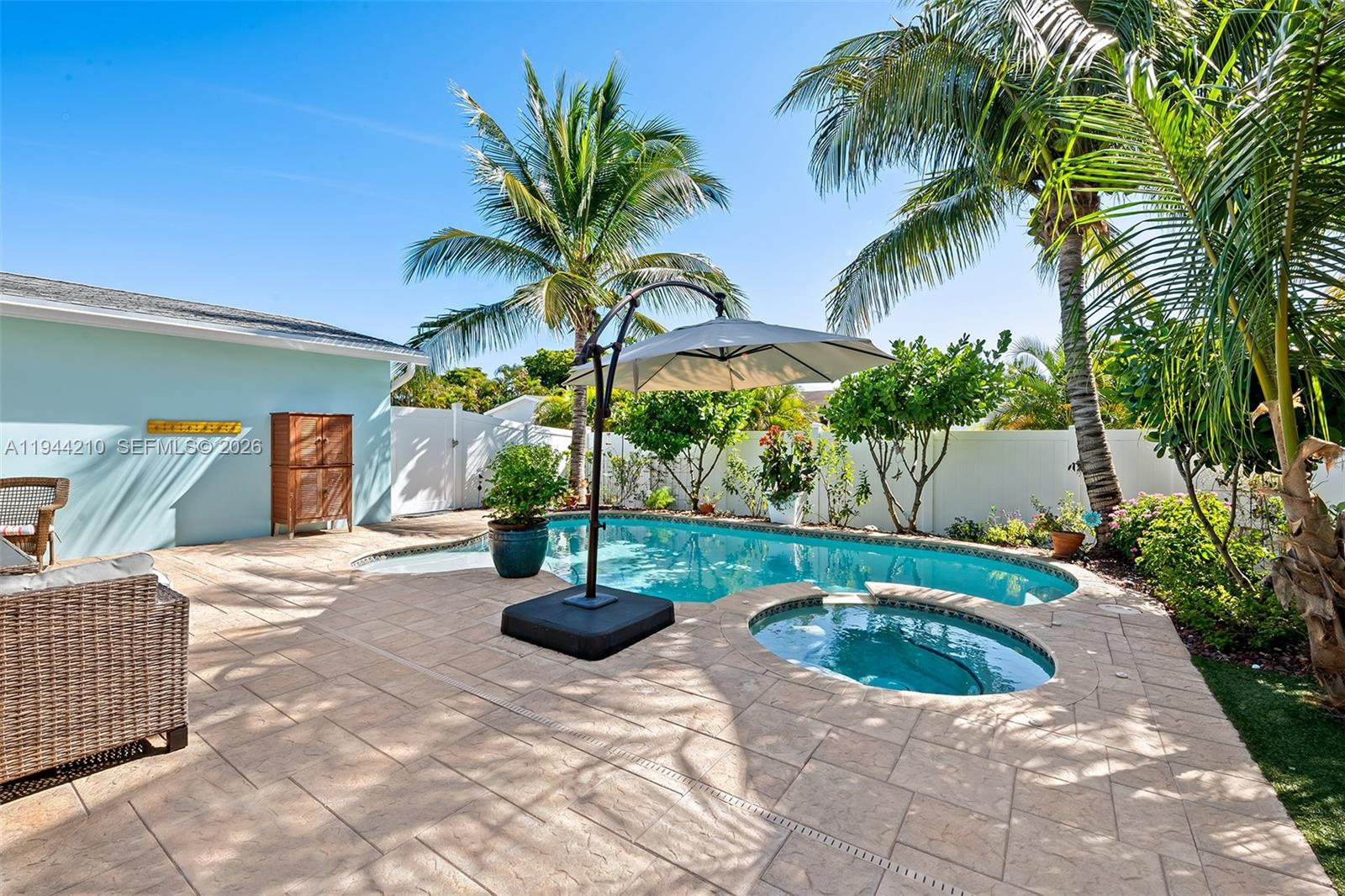 DANIA HIGHLANDS - Residential