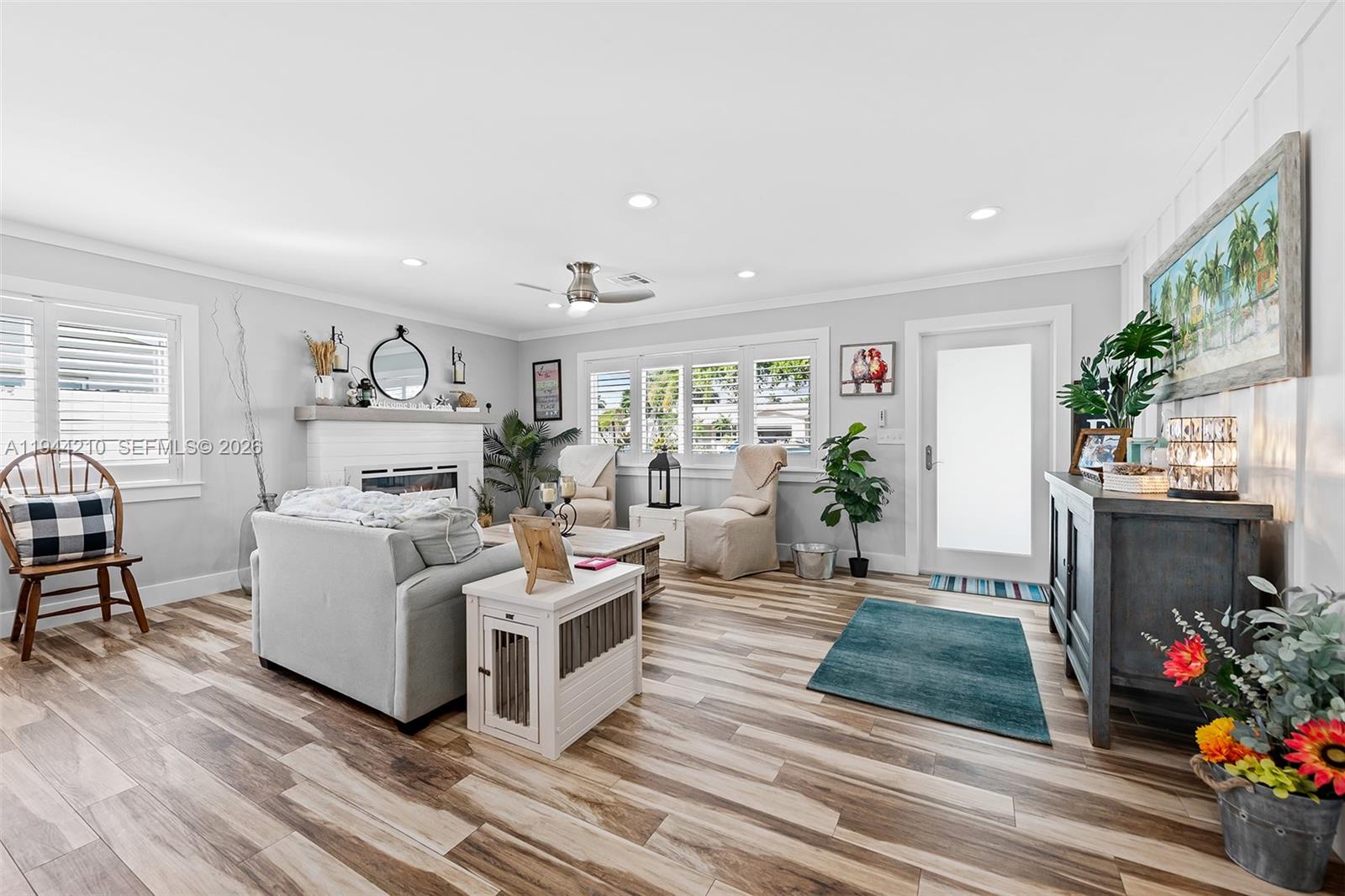 DANIA HIGHLANDS - Residential