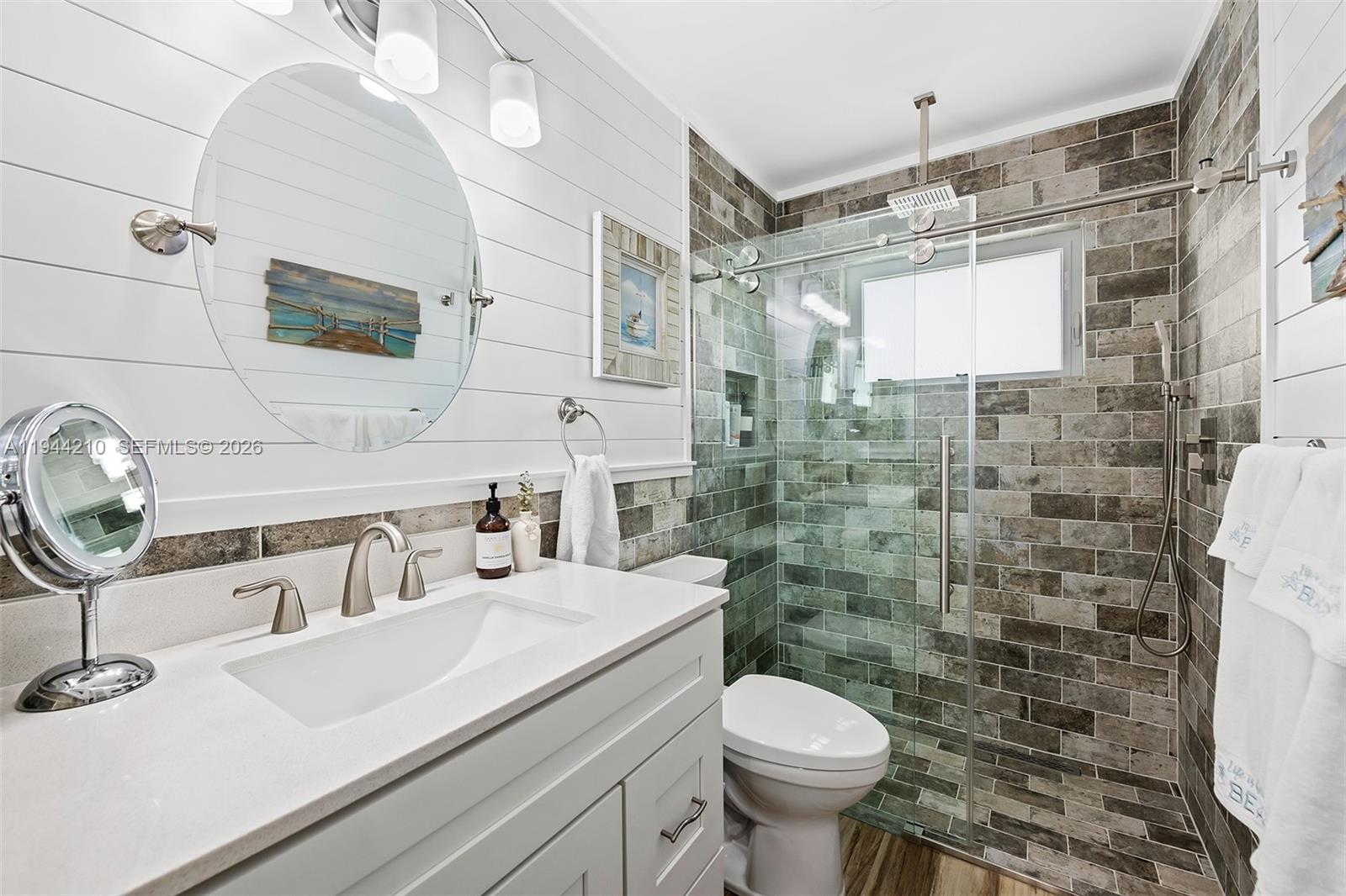 DANIA HIGHLANDS - Residential