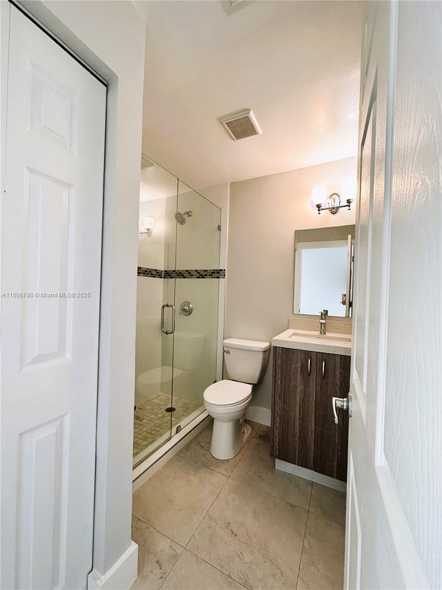 842 SW 14th Ave 5