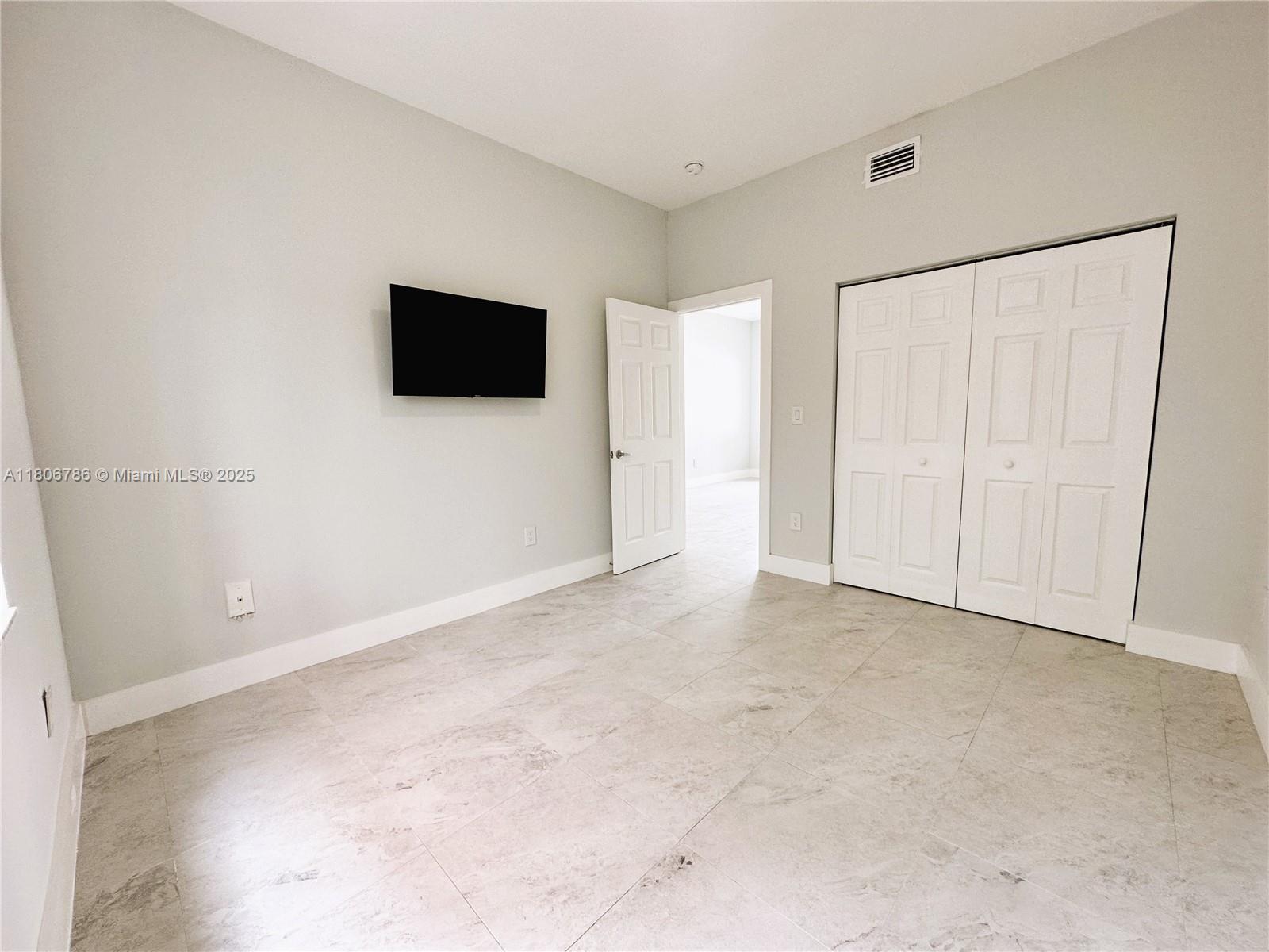 842 SW 14th Ave 5