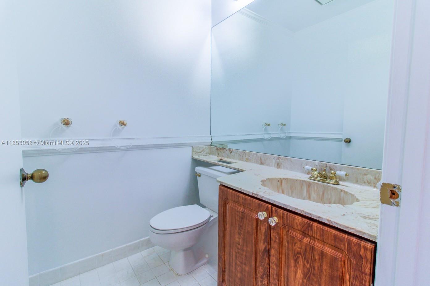 VILLAS OF BOCA DELRAY CON - Residential