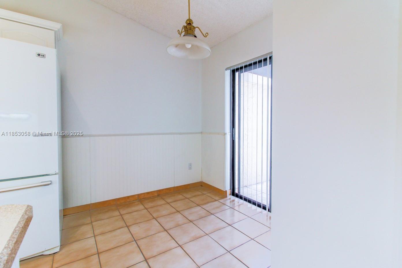 VILLAS OF BOCA DELRAY CON - Residential