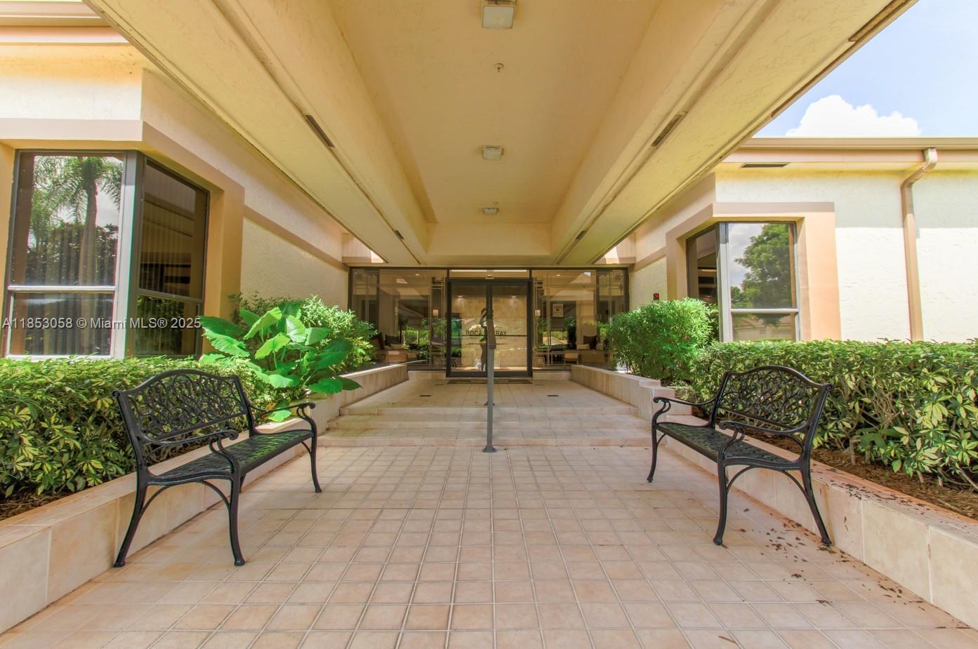 VILLAS OF BOCA DELRAY CON - Residential