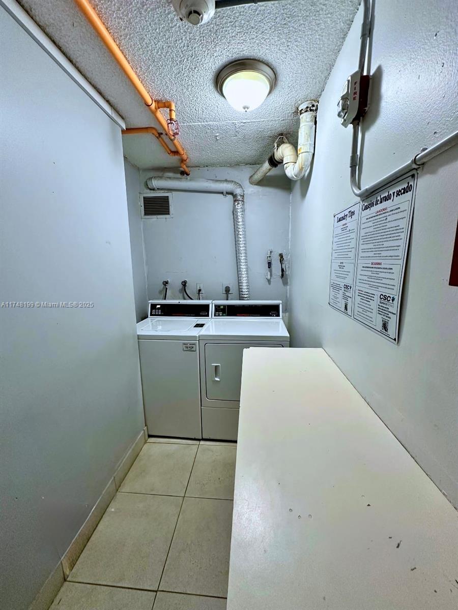 PORT ROYALE CONDO - Residential