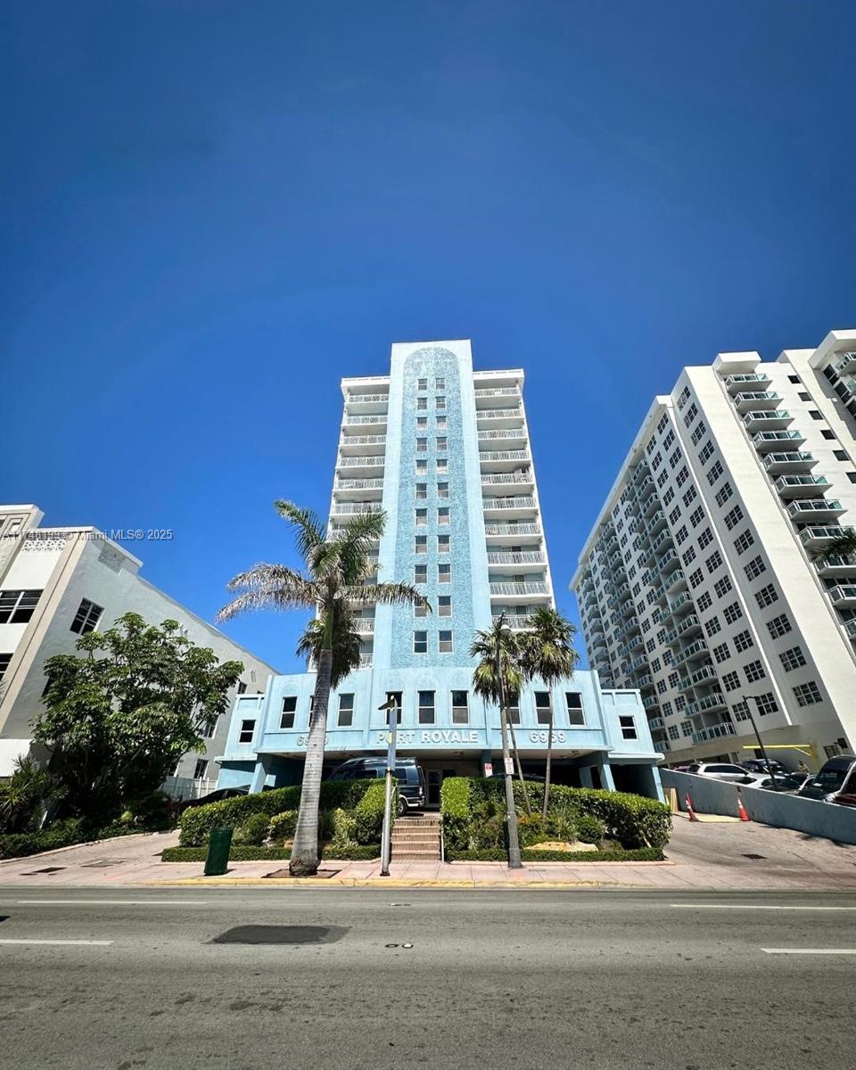 PORT ROYALE CONDO - Residential