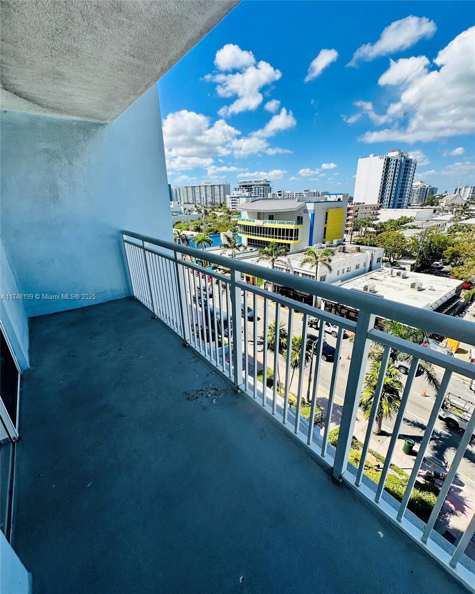 PORT ROYALE CONDO - Residential