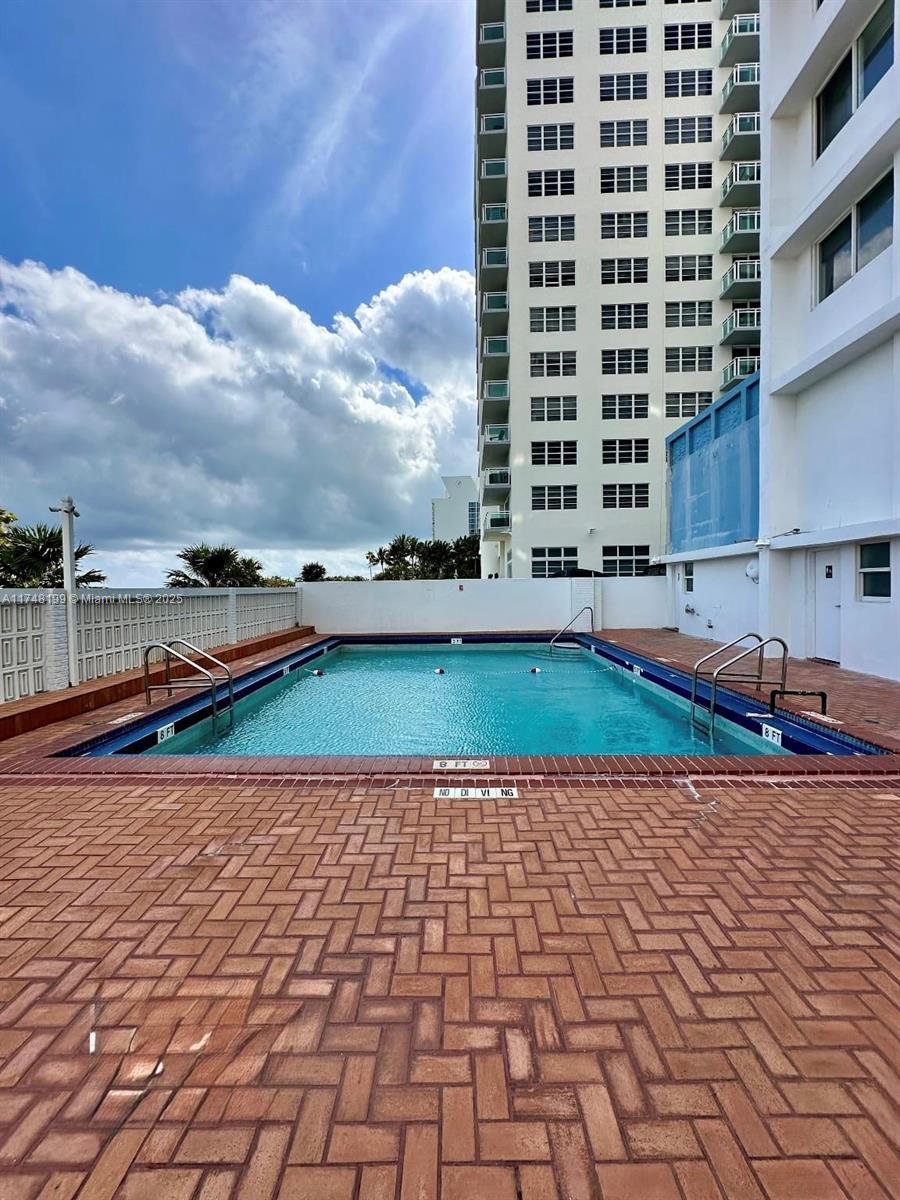 PORT ROYALE CONDO - Residential