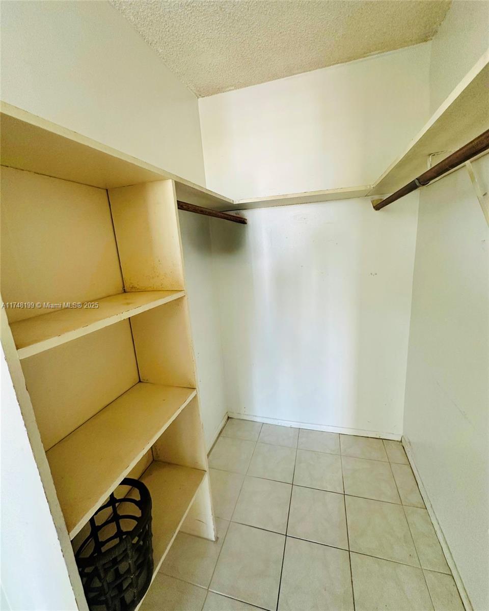 PORT ROYALE CONDO - Residential