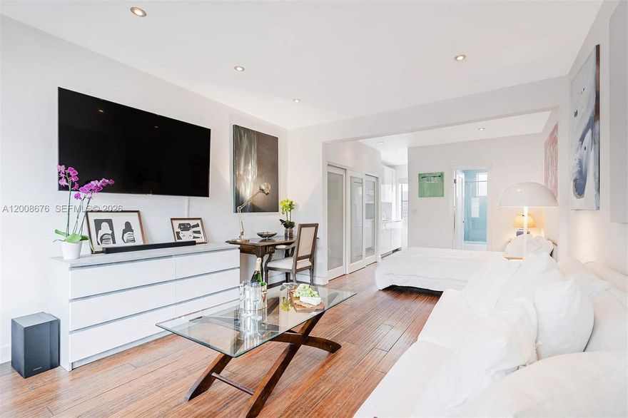 Discover the perfect blend of urban convenience and serene living in this beautifully renovated studio. Filled with natural light, this inviting space offers a peaceful retreat in a small building on a quiet street. Just blocks from the beach, yet moments from a vibrant mix of dining, shopping, and entertainment, the location strikes the ideal balance between energy and tranquility. A rare opportunity to enjoy the best of city living in a charming, relaxed setting.