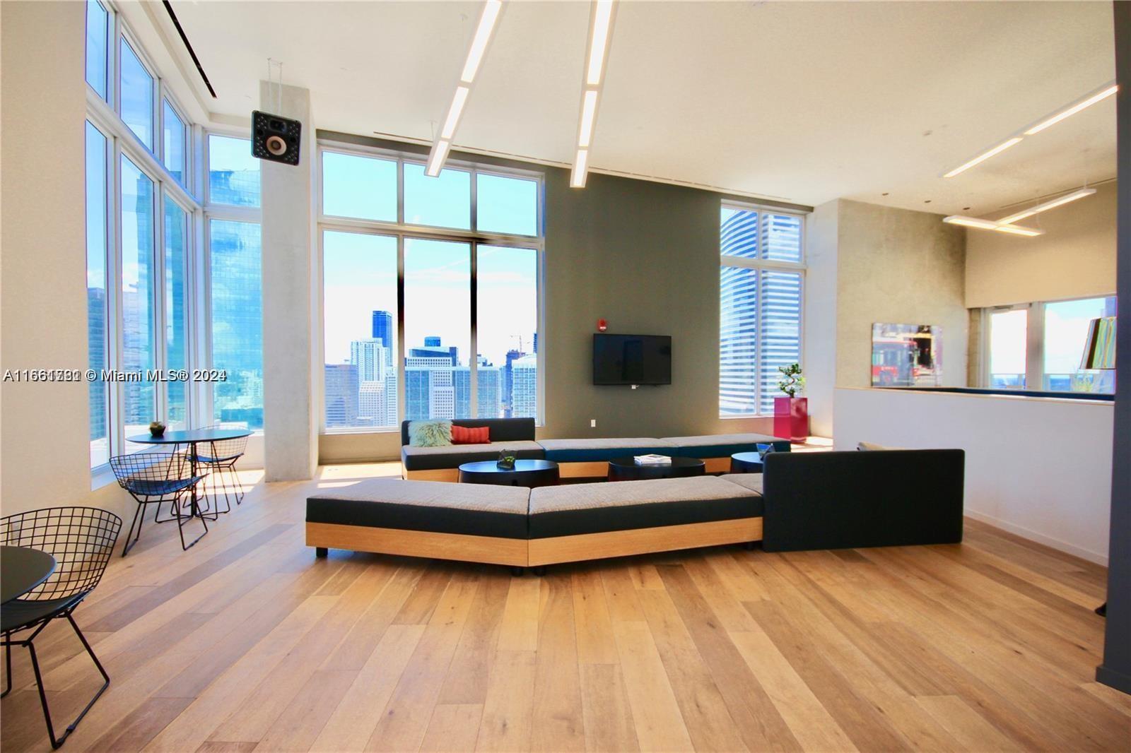 CENTRO CONDO - Residential Lease