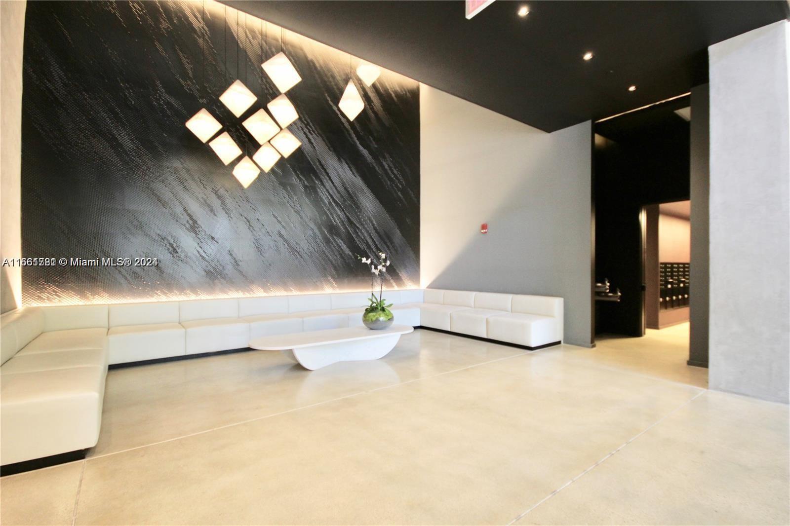 CENTRO CONDO - Residential Lease