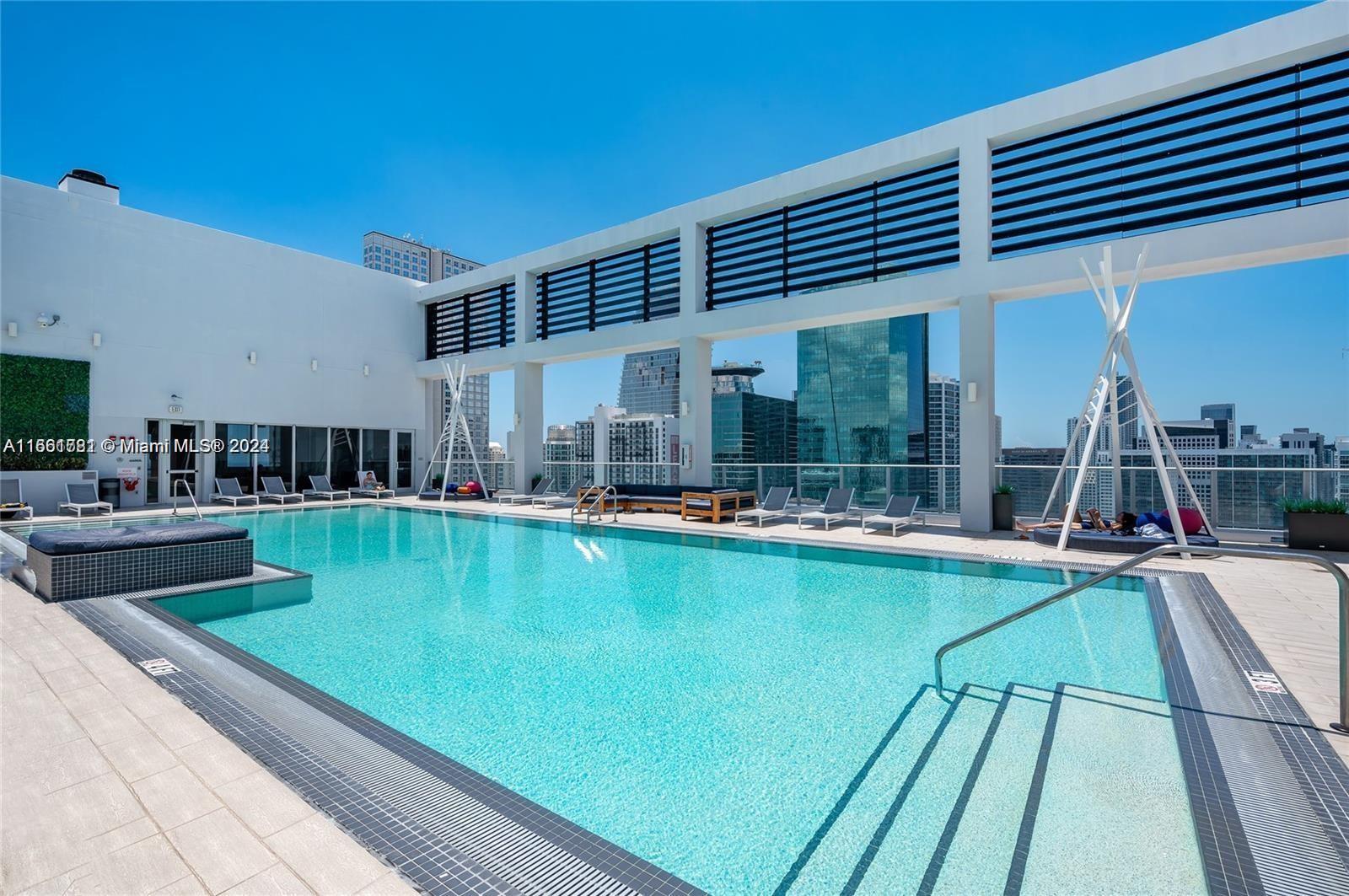 CENTRO CONDO - Residential Lease