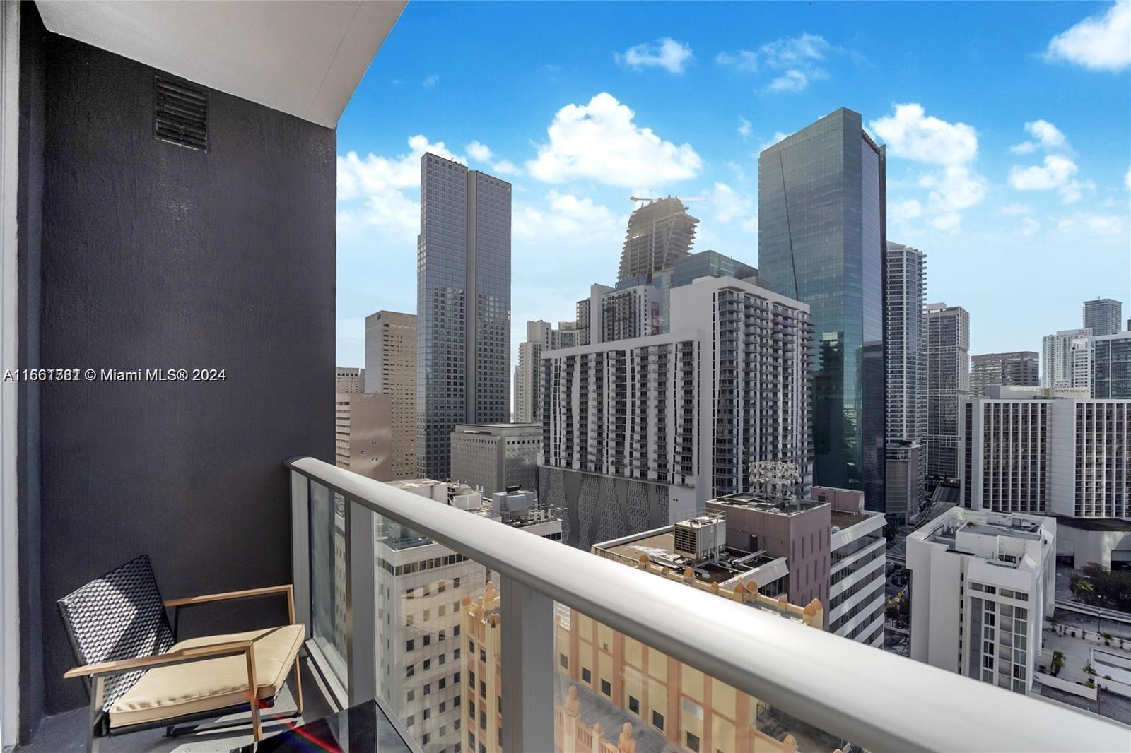 CENTRO CONDO - Residential Lease