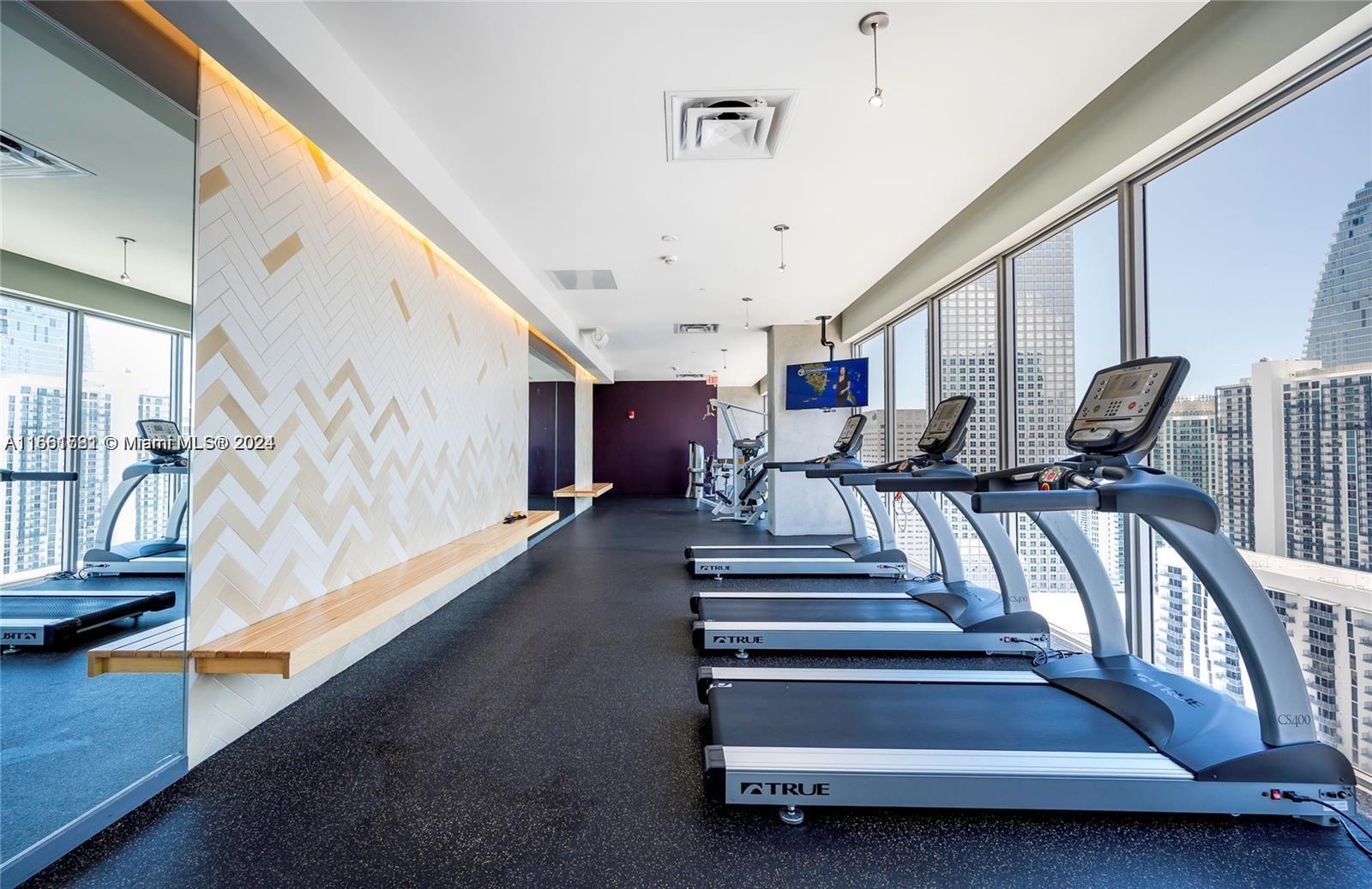 CENTRO CONDO - Residential Lease