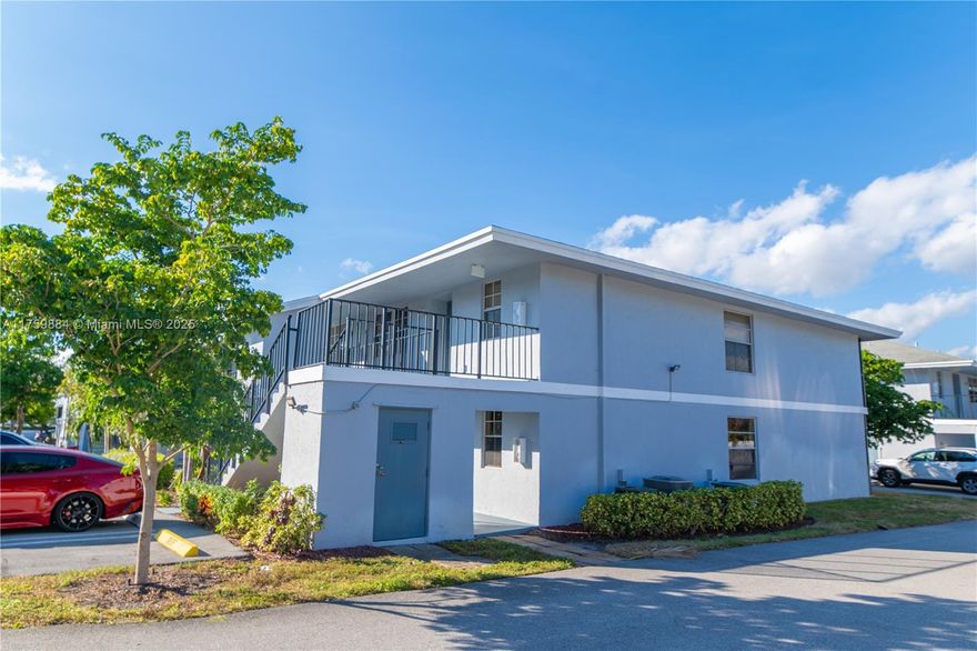 Beautifully Updated 2 Bedroom 2nd floor Condo For Rent. Features Modern design with waterfall countertops, Modern LED Lighting and Modern Upgrades Throughout. Full Size Washer And Dryer In Unit, Central AC, Huge Screened In Patio, And Fully Updated Bathrooms. The Community Is Well Maintained. This Condo is at a Very Convenient Location With quick Access To I-95, And Only A Few Minutes To The Beach or Downtown Delray With All Of Its Great Dining And Entertainment.