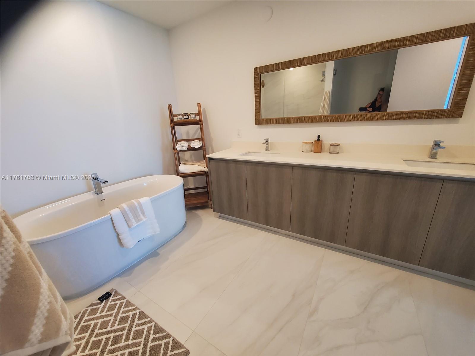 AURORA - Residential Lease