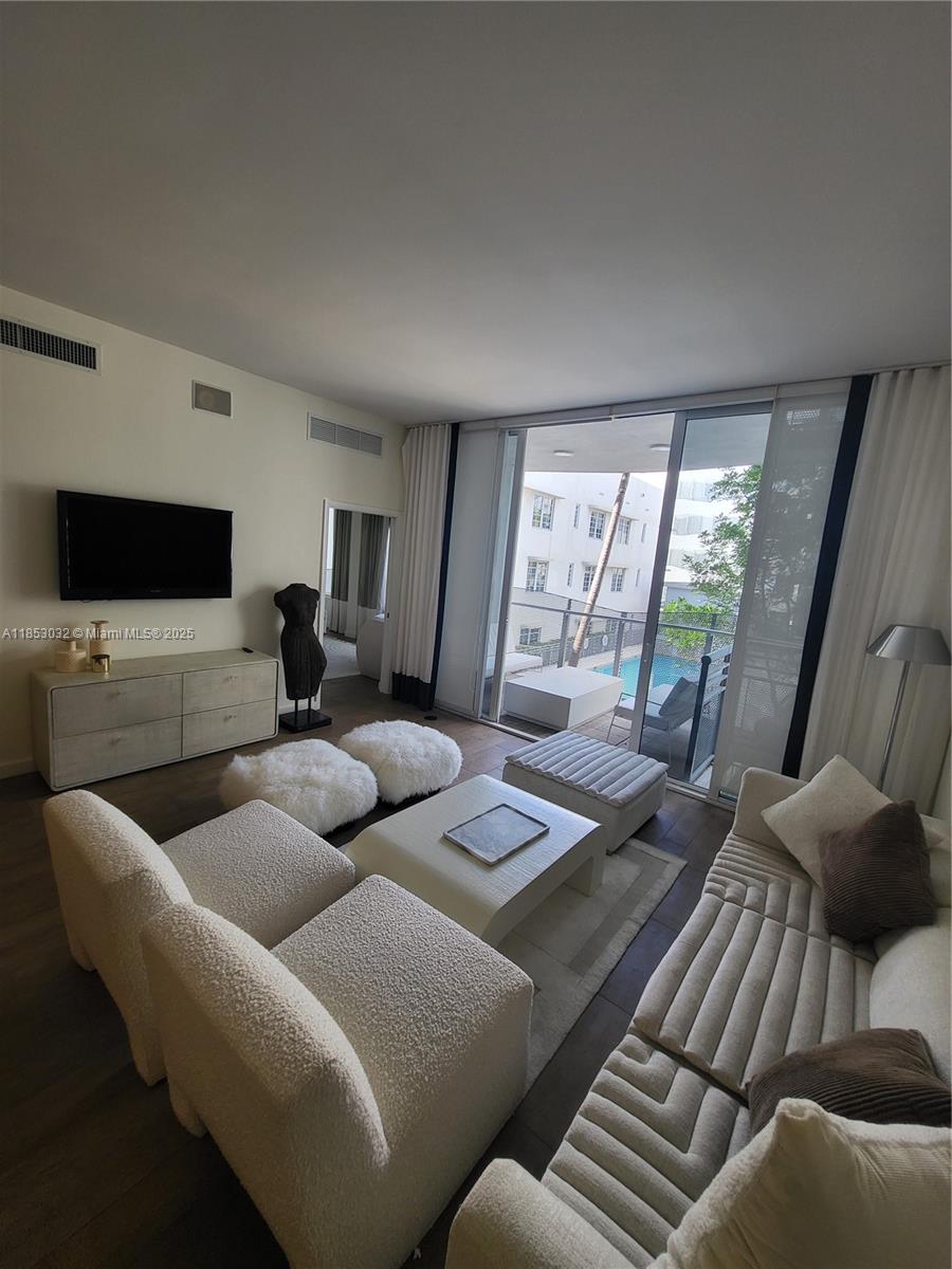 Stunning 2bed 2 baths unit with beautiful high-end furniture and spectacular décor – truly turn-key and move-in ready. Located in the heart of South Beach, steps from Collins Park, the Bass Museum, and the ocean. Perfect for clients looking for a stylish and modern beach retreat.