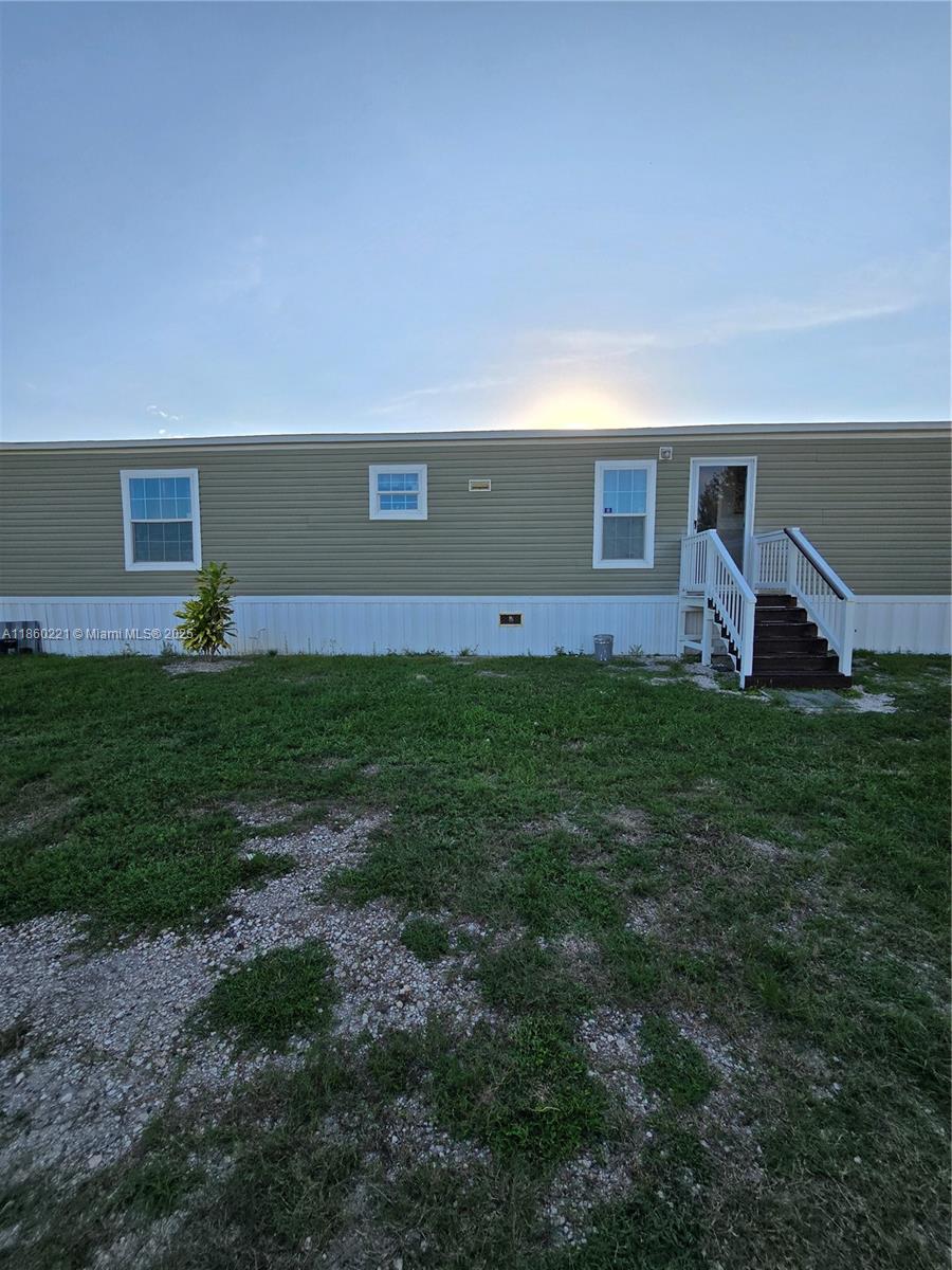 580 N Olivo