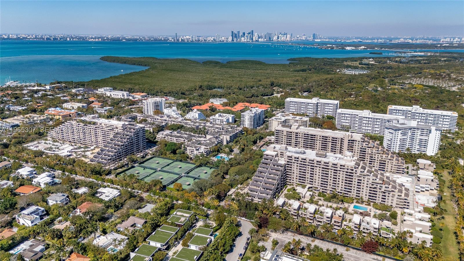 THE EMERALDBAY KEY COLONY - Residential