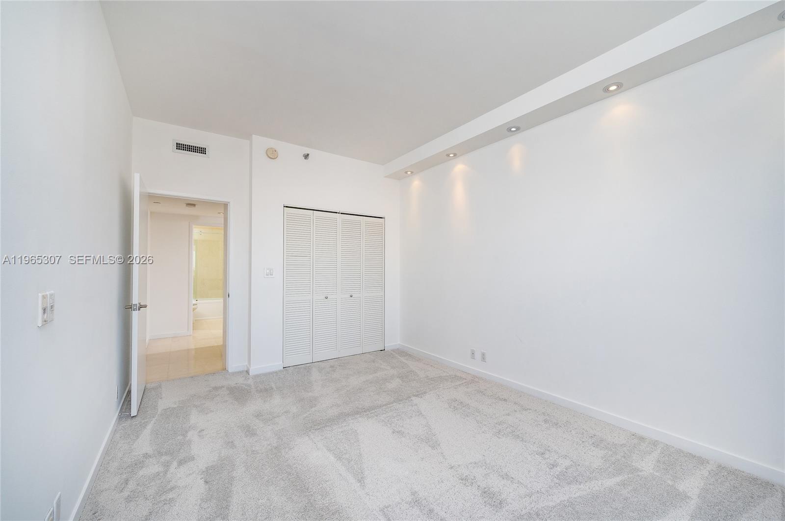 THE EMERALDBAY KEY COLONY - Residential