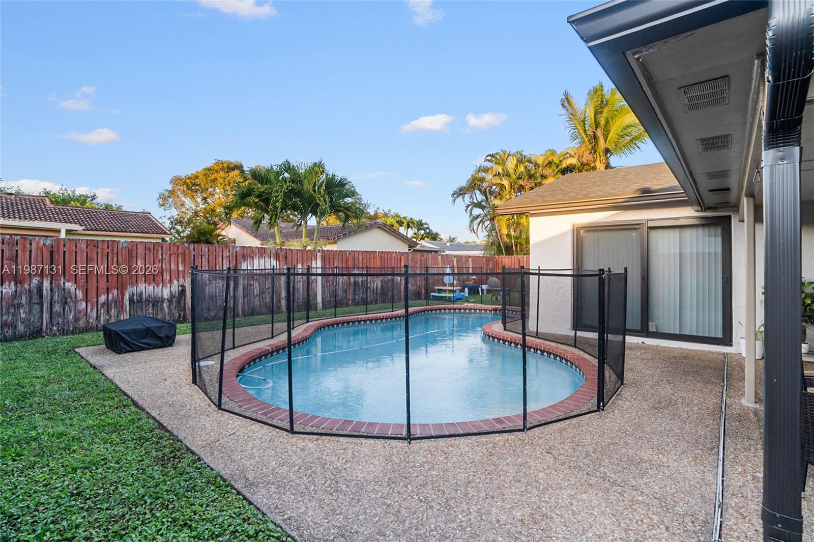 ROYAL PALM POINTE - Residential