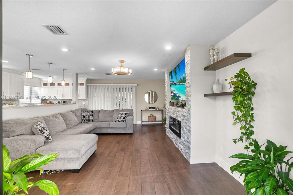 Photo of 9841 NW 24th St, Coral Springs, FL 33065 (MLS # A11987131)