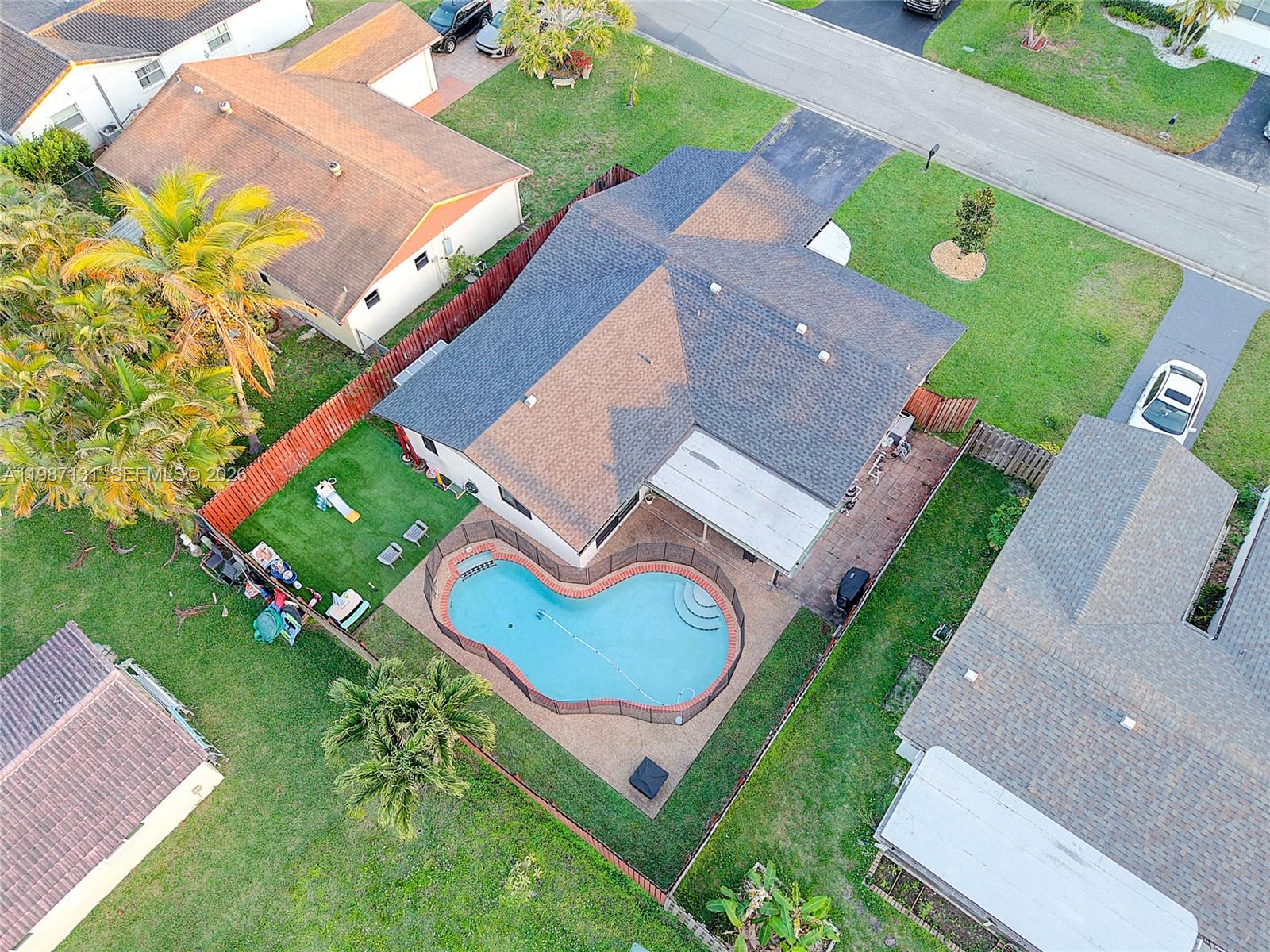 ROYAL PALM POINTE - Residential