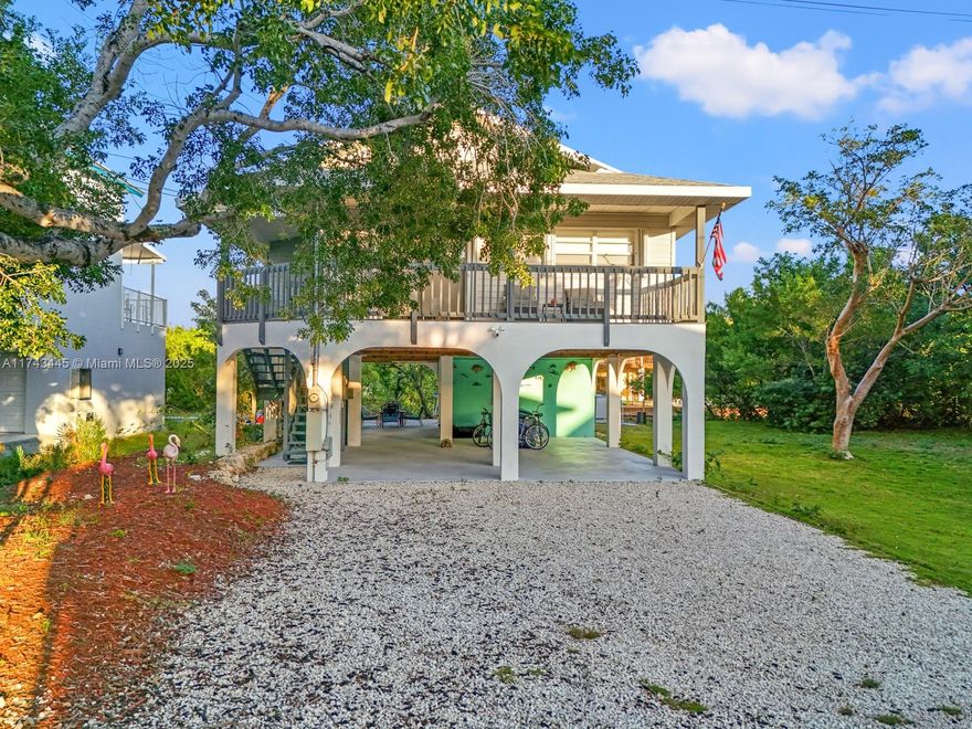 Beautifully Renovated Single-Family Home in the Florida Keys This stunning 2-bedroom, 2-bathroom home with extra guess room downstairs, fully renovated in 2024, is perfect for fishing enthusiasts and those seeking a serene island lifestyle. The property boasts a dock with no bridges to the ocean, ideal for quick access to the water. Located in a quiet neighborhood, this home features a 2018 roof, and a brand-new AC installed in 2024. Rentals are permitted, making it a great investment opportunity. Don't miss out on this dream home in the Keys! Seller offering $10,000.00 towards buyer closing costs.
Agent Remarks: Seller offering $10,000.00 towards buyer closing costs.
Show: 24 Hour Notice; Alarm System; Call List Agent