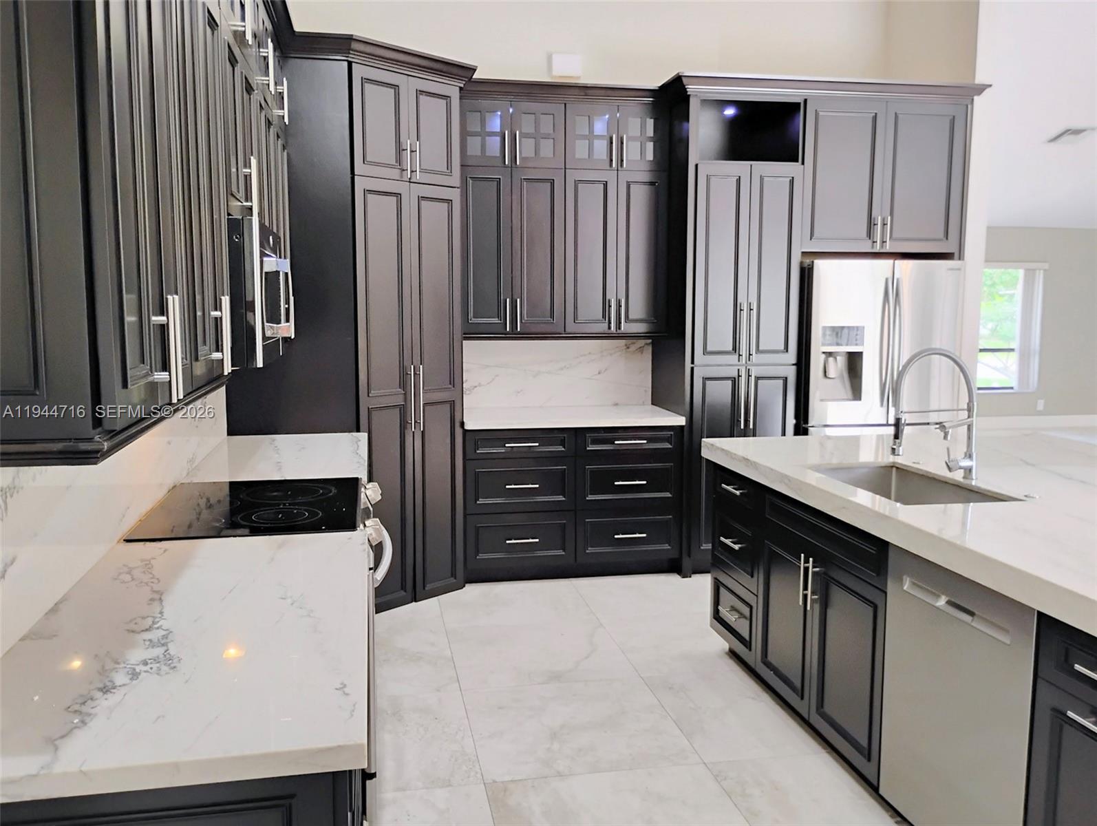 SUN VALLEY 2 - Residential Lease