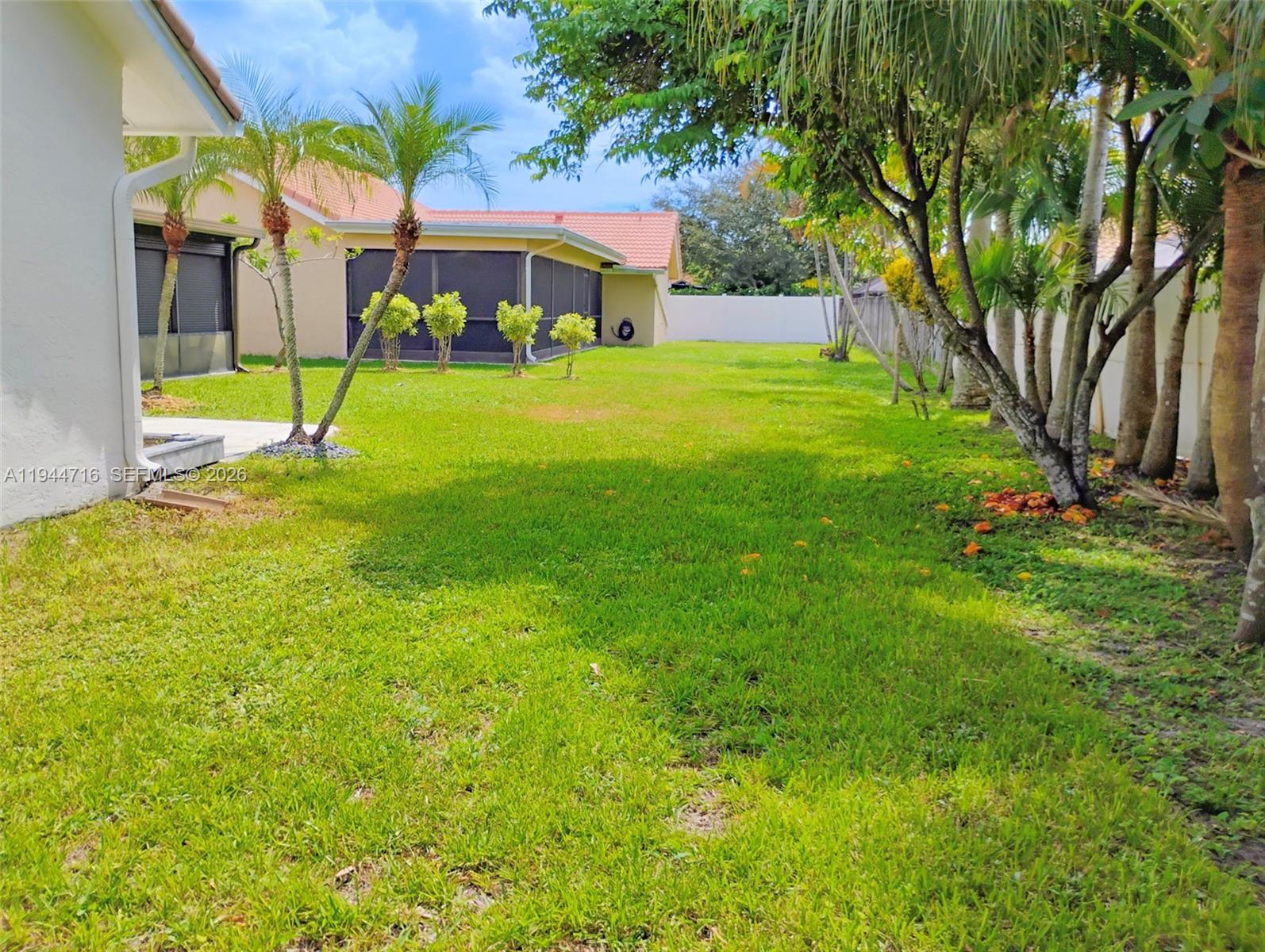 SUN VALLEY 2 - Residential Lease