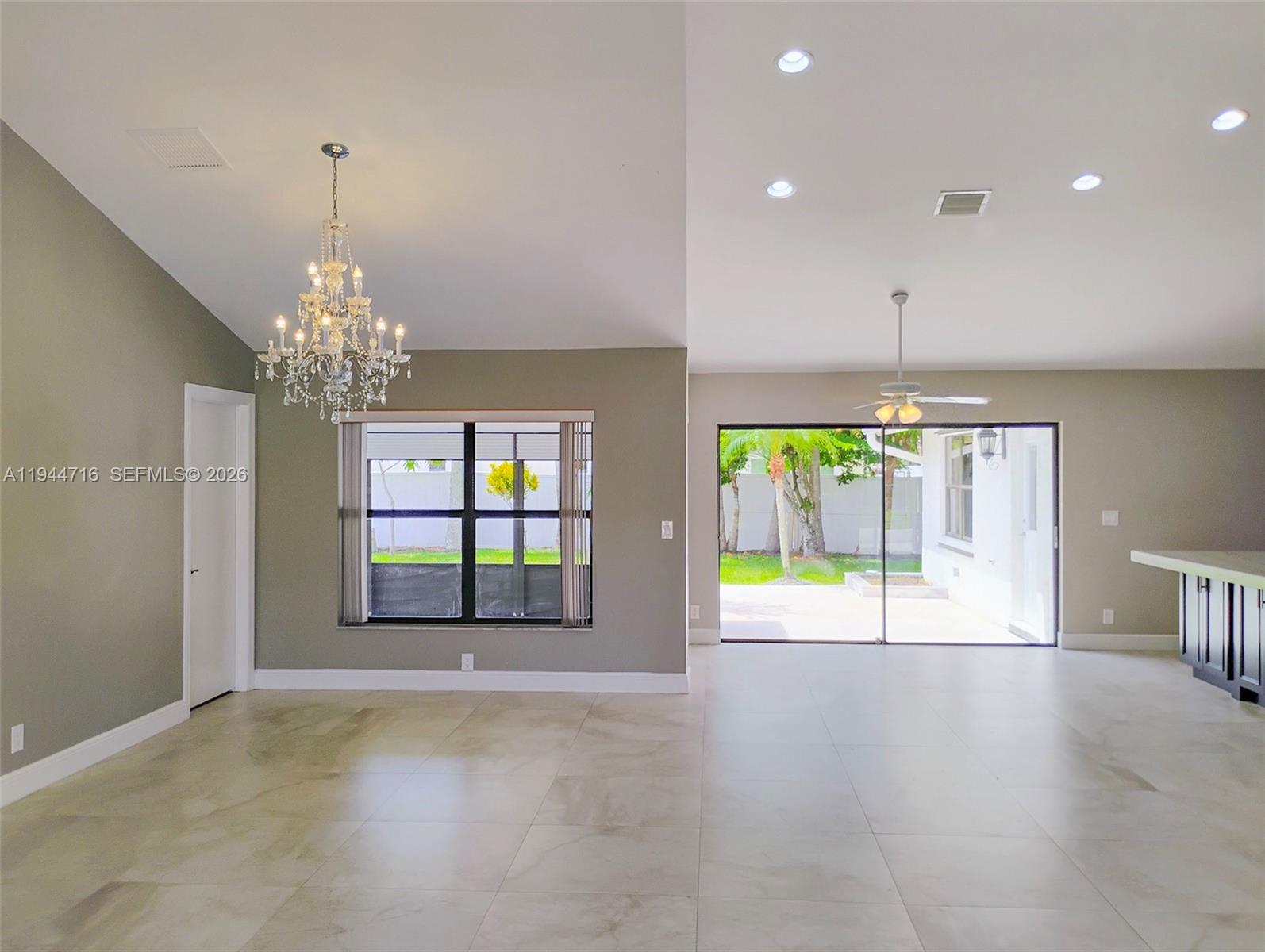 SUN VALLEY 2 - Residential Lease