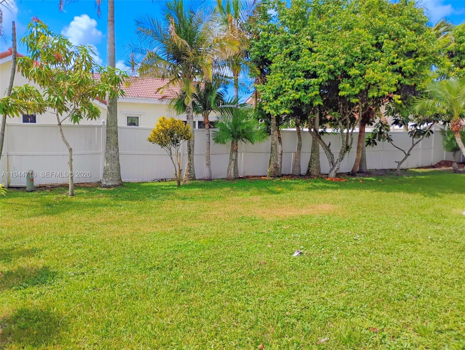 SUN VALLEY 2 - Residential Lease