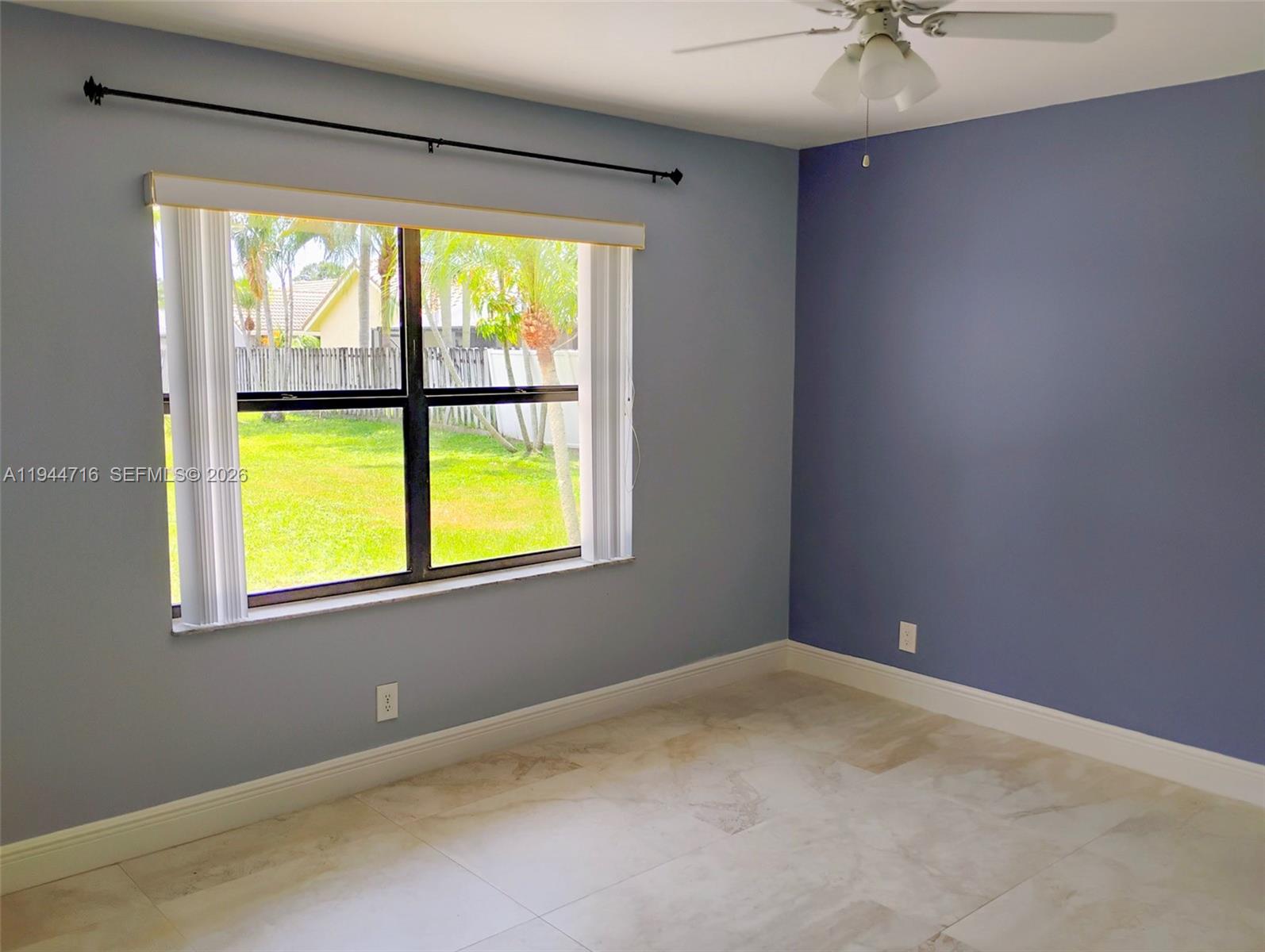 SUN VALLEY 2 - Residential Lease