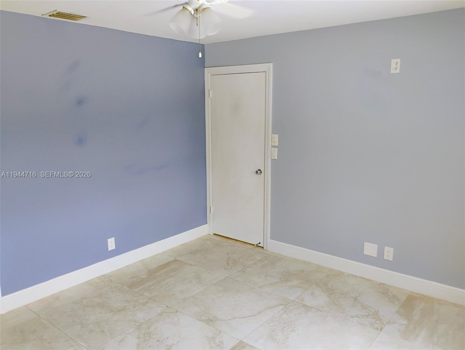 SUN VALLEY 2 - Residential Lease