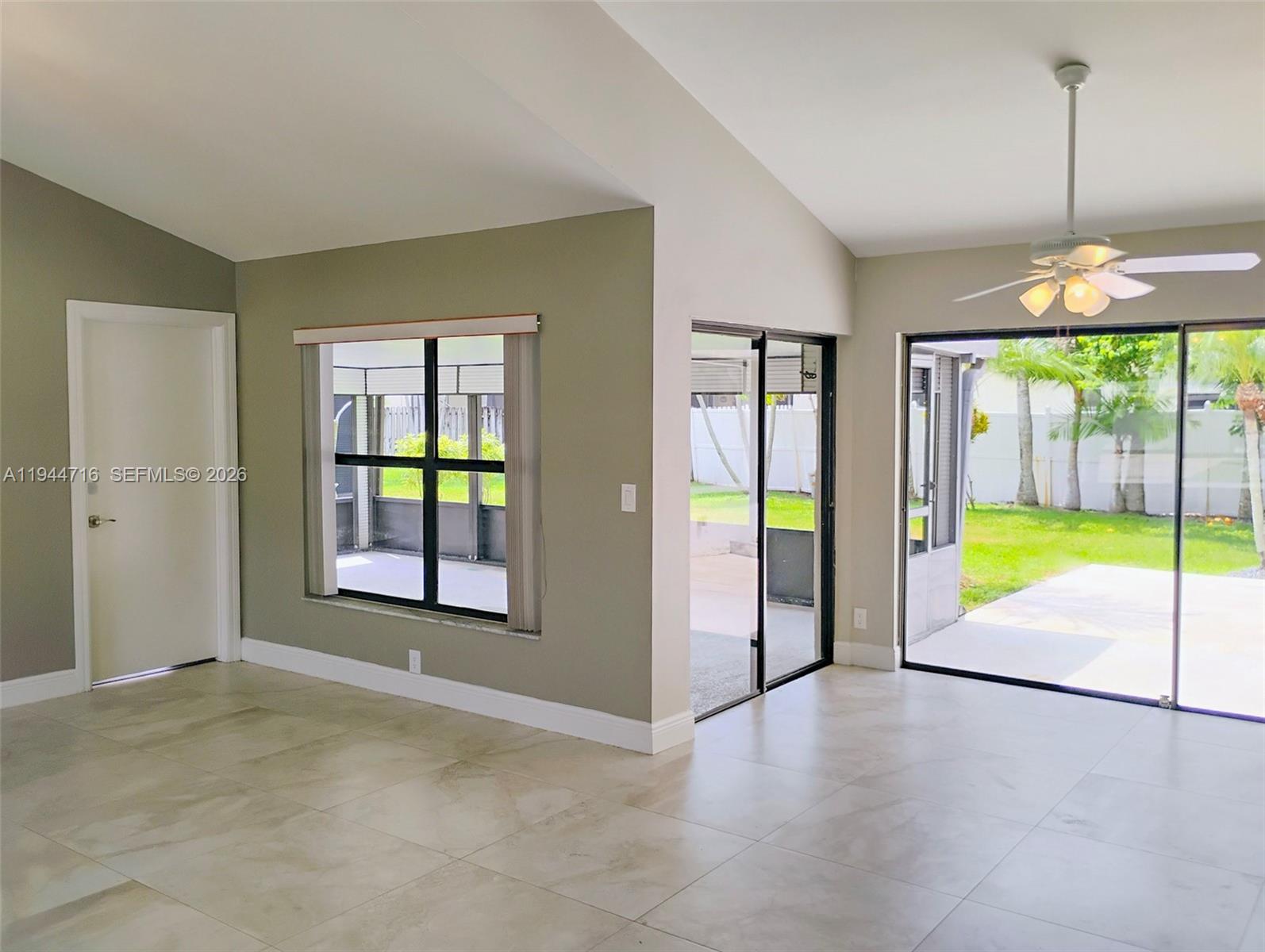 SUN VALLEY 2 - Residential Lease