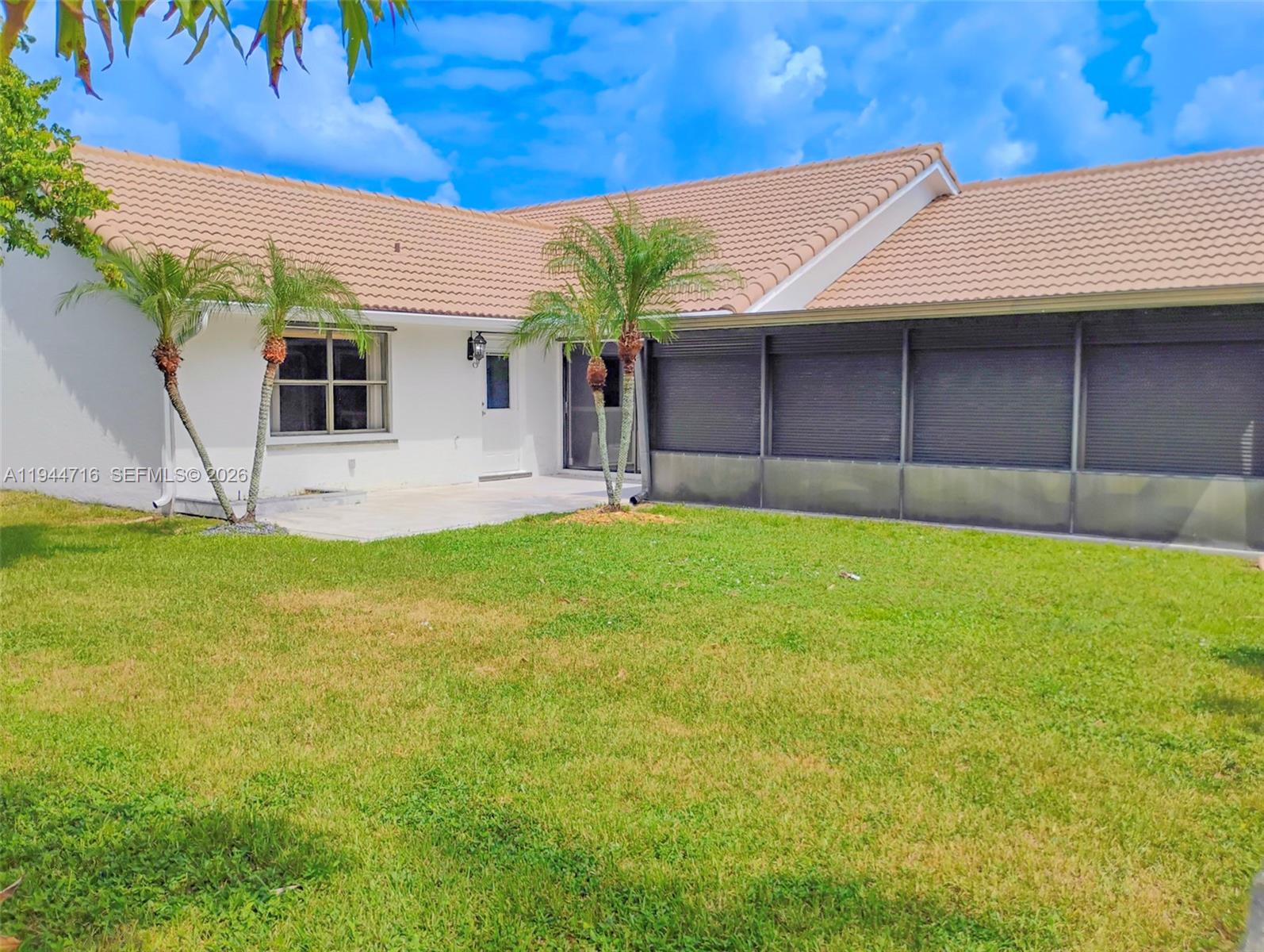 SUN VALLEY 2 - Residential Lease