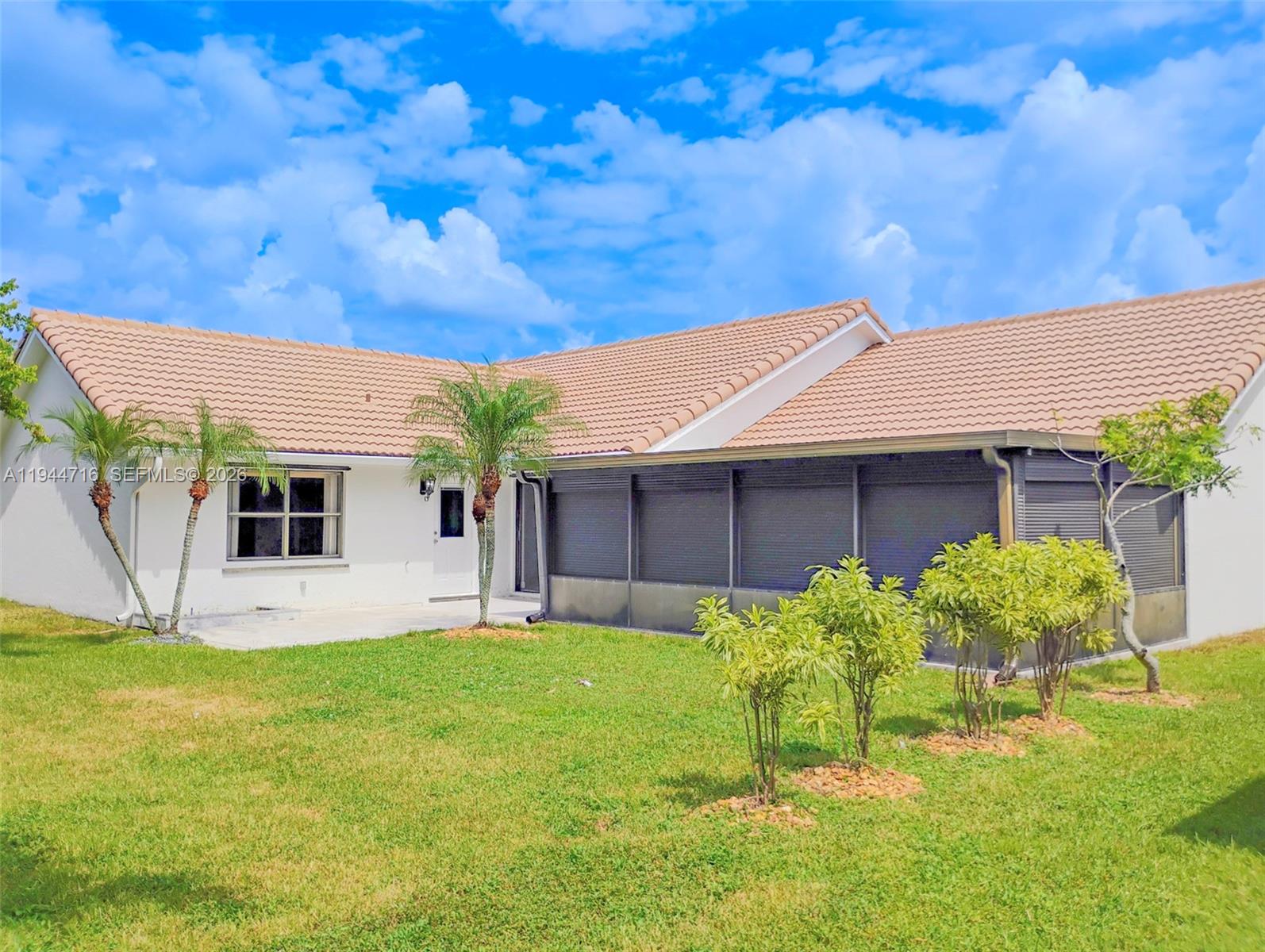 SUN VALLEY 2 - Residential Lease
