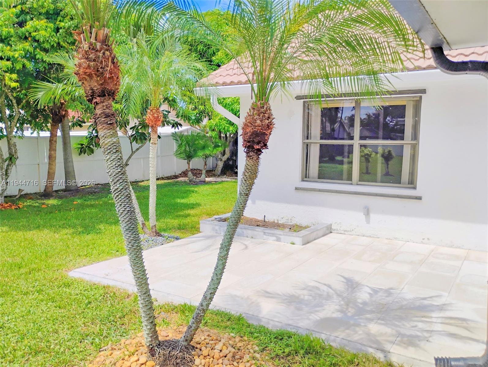SUN VALLEY 2 - Residential Lease
